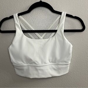 Elegant White Ribbed Women's Sports Bra